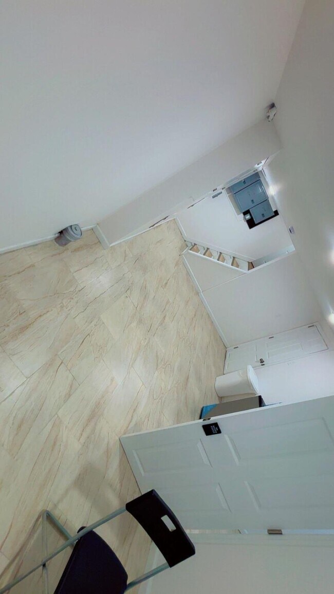 Foto del edificio - 8 S Farview Ave