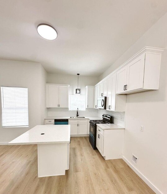 Foto del edificio - 9705 Garcroft St