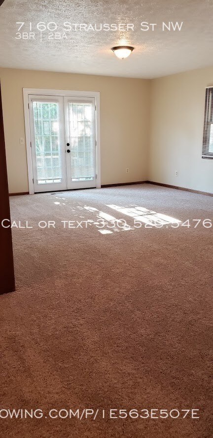 Foto del edificio - 7160 Strausser St NW
