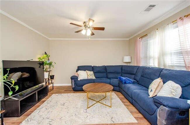 Foto del edificio - 1066 Wedgewood Ln