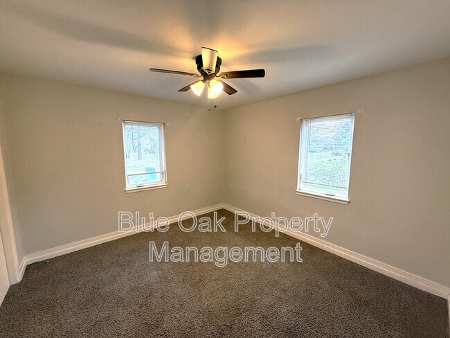 Foto del edificio - 390 Ash St