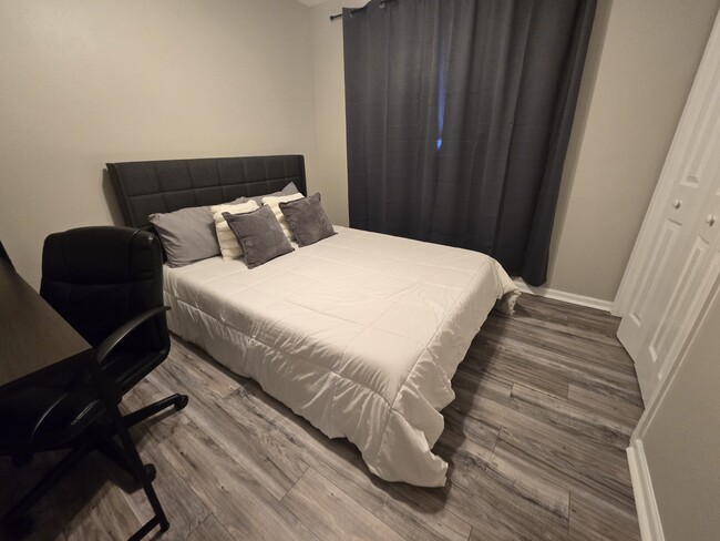 Foto del edificio - 4510 Rosemont Pl