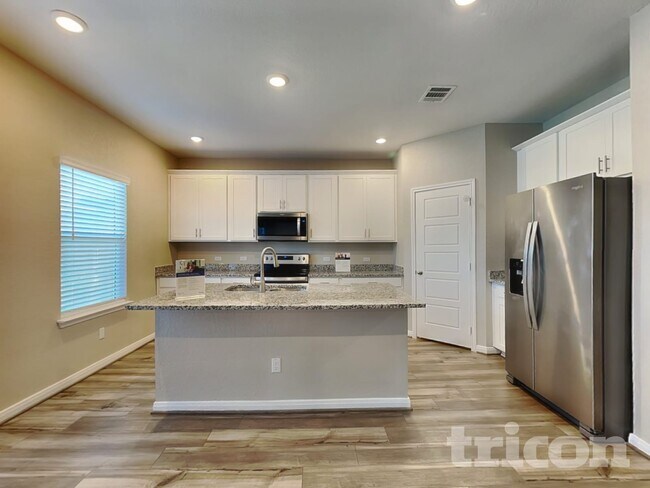 Foto del edificio - 13547 Emerson Wy