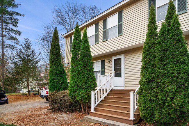 Building Photo - 651 River Rd