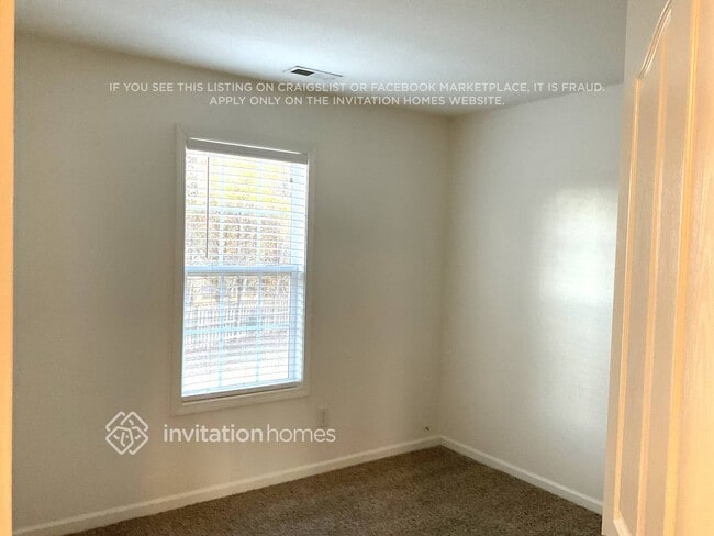 Building Photo - 1001 Sunlight Path Dr