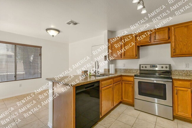 Building Photo - 1449 E Park Ave