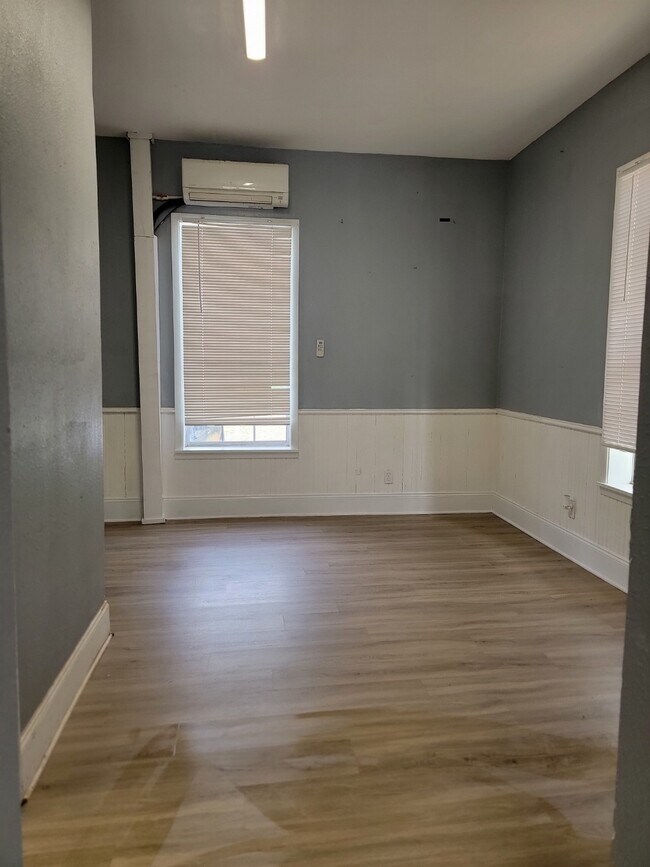 1621 W 7th St Unit 2, Hattiesburg, MS 39401 Room for Rent in Hattiesburg, MS