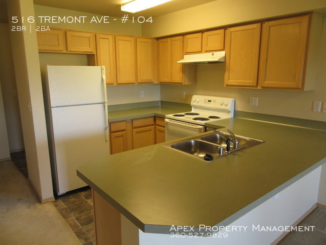 Building Photo - NORTH- Creekside Villas