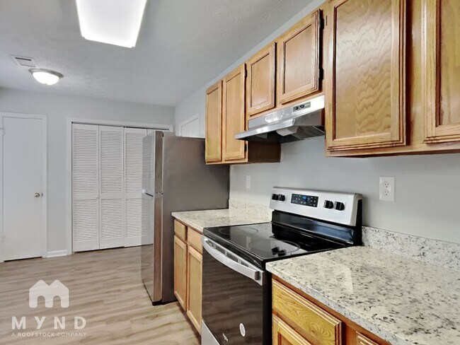 Foto del edificio - 5995 Homestead Cir