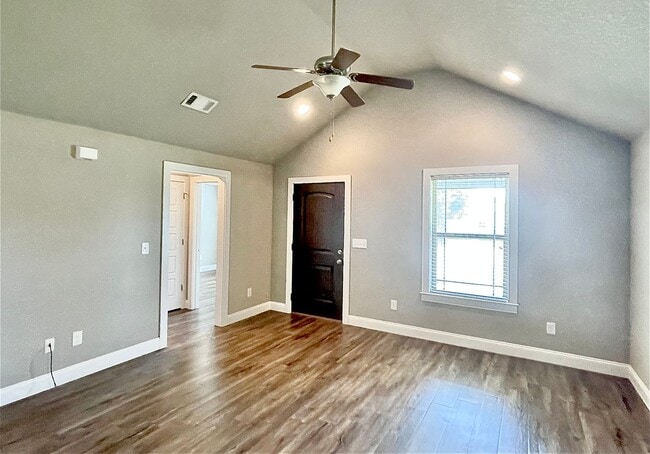 Foto del edificio - Modern 3-Bed, 2-Bath Home in Bentonville –...