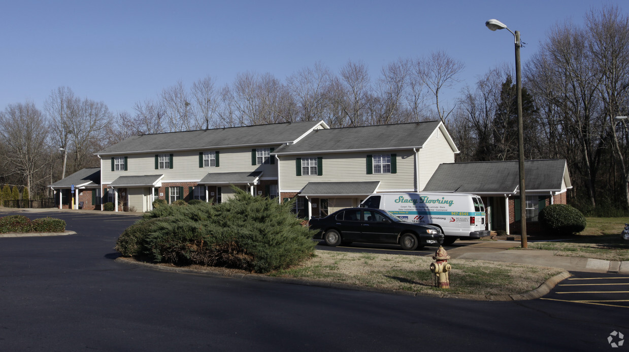 Foto del edificio - Piedmont Pointe Apartments