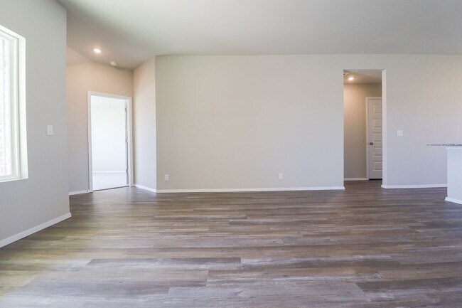 Foto del edificio - Stunning New Construction Home 4 Bed 2 Bath in Bixby!