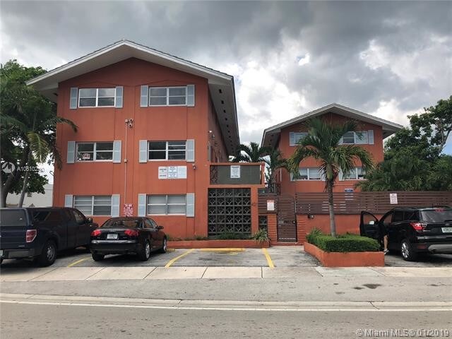 Foto del edificio - 421 NE 68th St