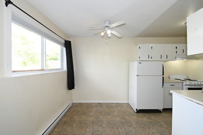 Building Photo - 4280 Quentin Ave