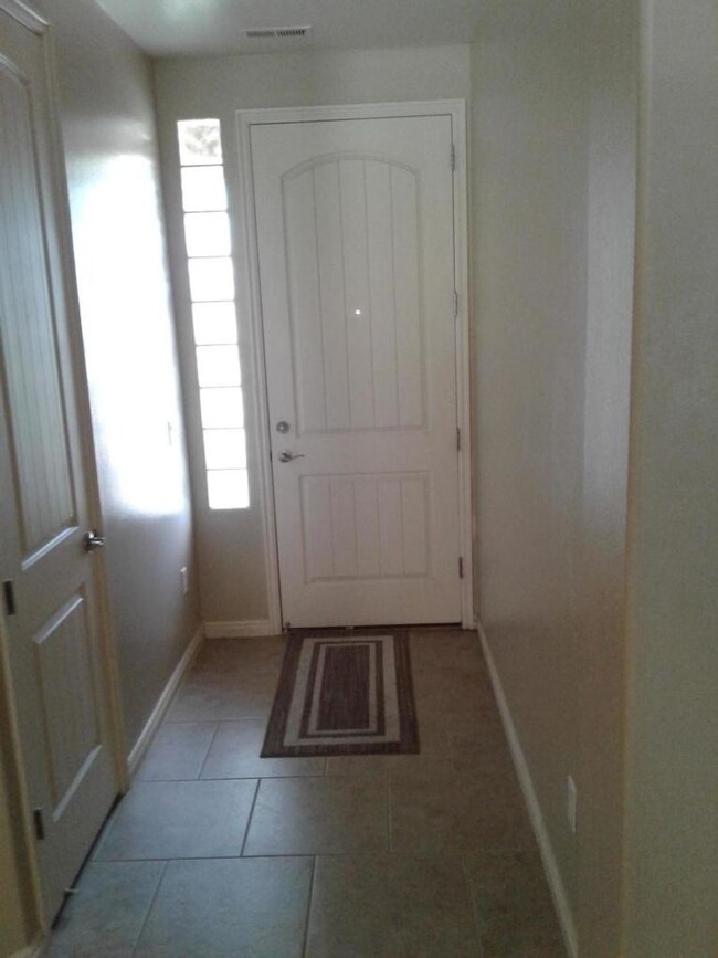 Foto del edificio - 3 bed 2 bath in Coral Canyon