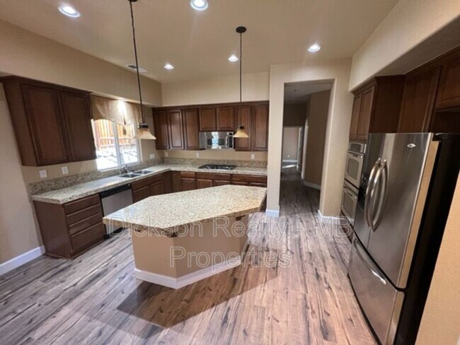 Foto del edificio - 2415 Peavine Valley Rd