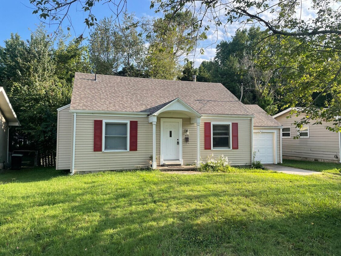 Foto principal - 930 E Cherokee St