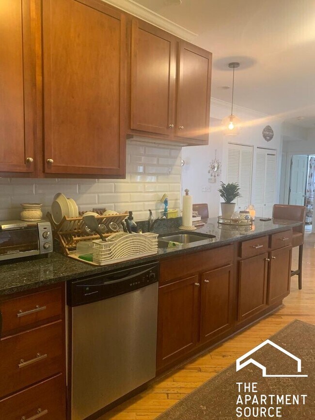 Foto del edificio - 1621 W Wallen Ave