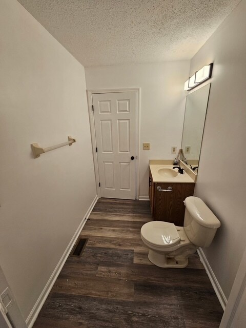 1/2 Baño - 635 Wilderness Trl