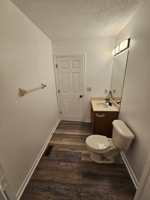 1\2 Bath - 635 Wilderness Trl
