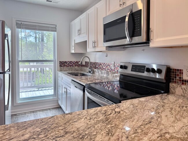 Building Photo - 7162 Windward Dr