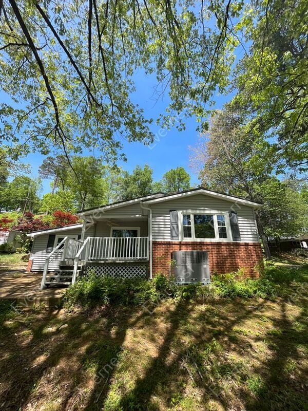 Building Photo - 327 Shanty Lake Dr