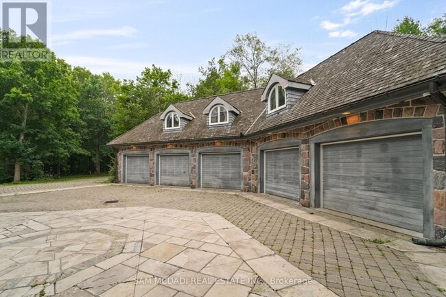 Building Photo - 9 Flaherty Ln