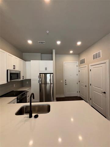 Building Photo - 111 Town Pl