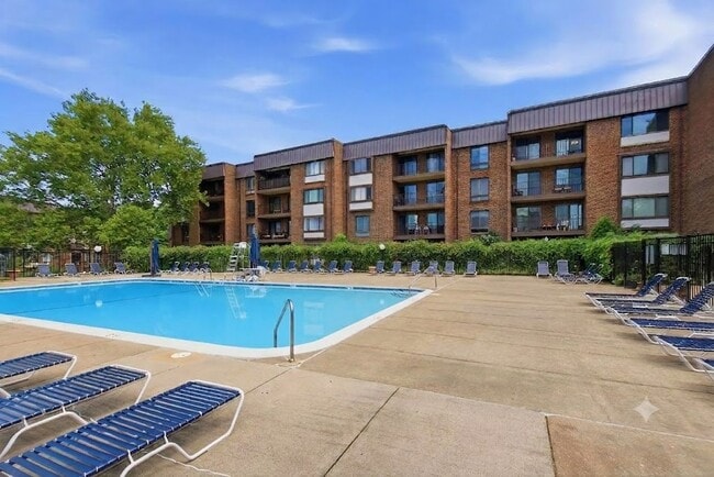 Building Photo - 110 Roberts Ln