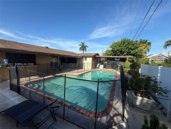 Building Photo - 11450 NW 30th Pl
