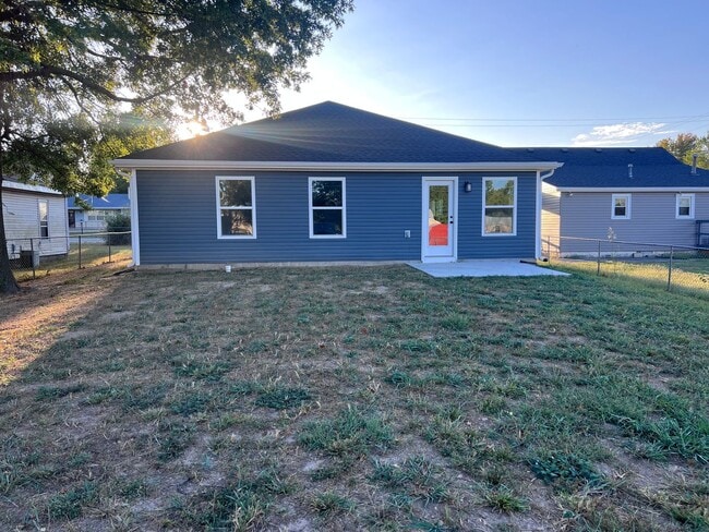 Building Photo - Stunning 4-Bedroom House – The Home You’ve...