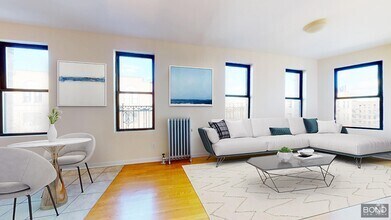 Building Photo - 620 W 171st St