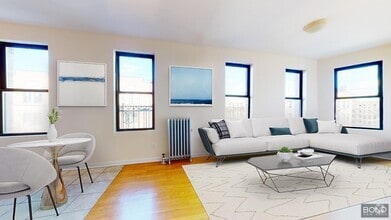 Building Photo - 620 W 171st St