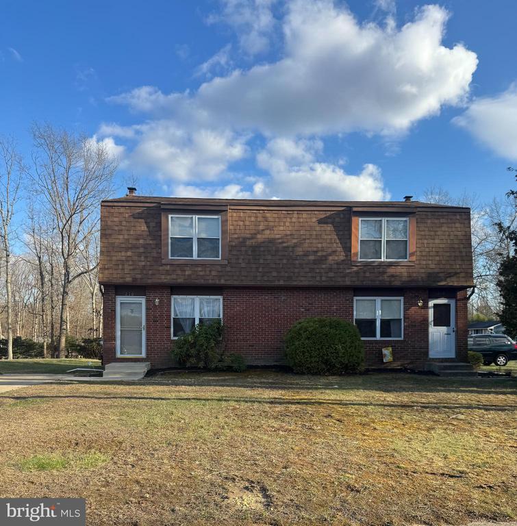 Foto principal - 210 1st Ave
