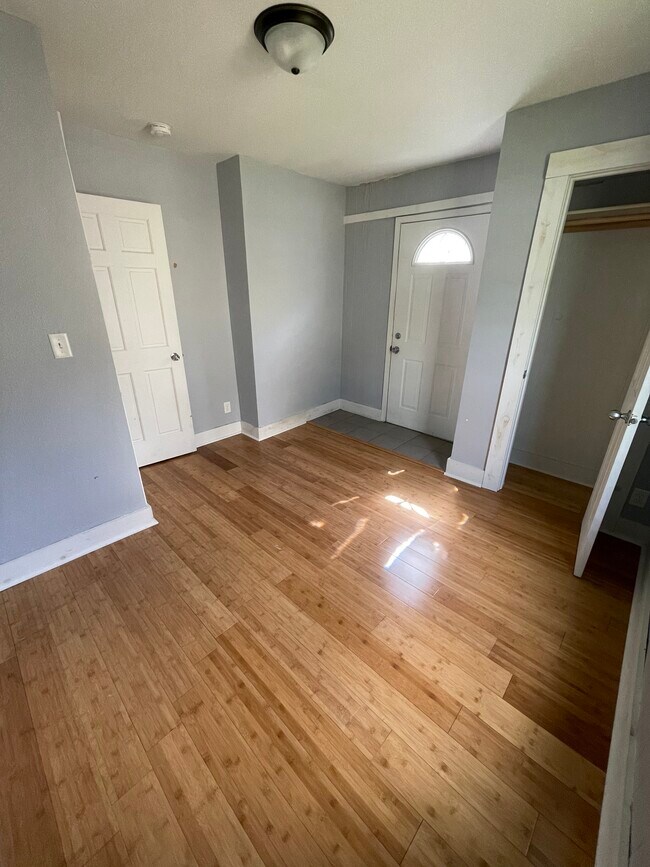 Foto del edificio - 513 4th Ave NW