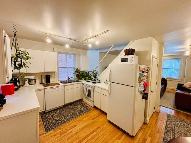 Building Photo - 703-705 City Park