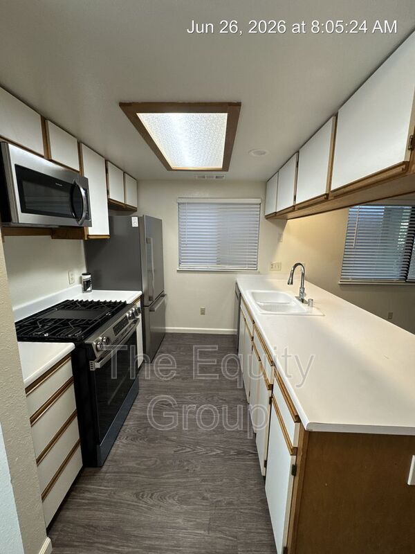 Foto del edificio - 4944 Westgate Ct