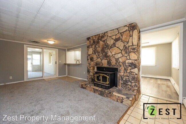 Building Photo - 2 br, 1 bath House - 28610 Grayling
