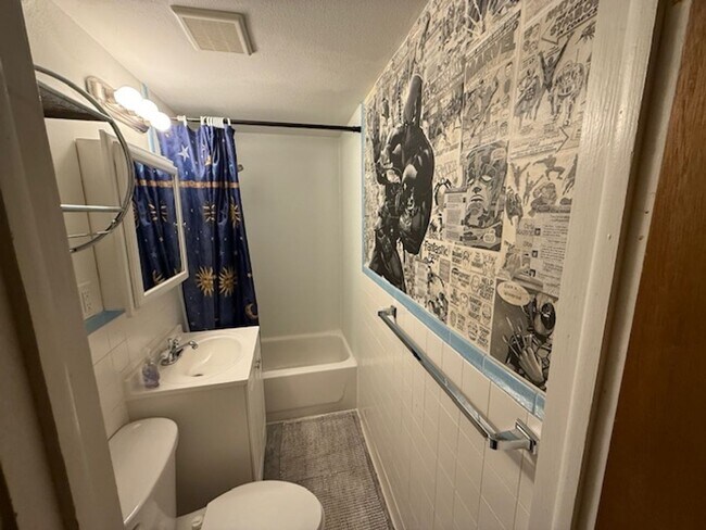 Foto del edificio - Close to CSU 4 Bed!