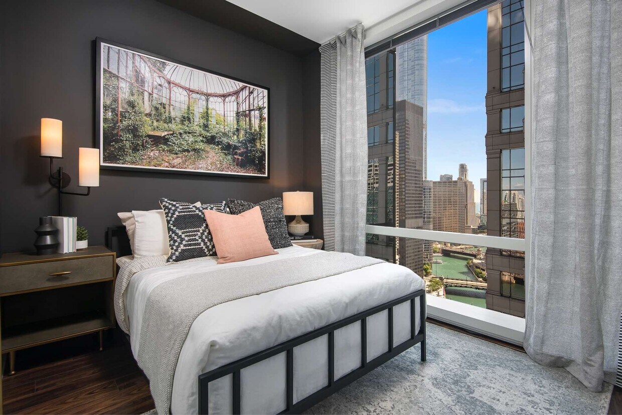 Foto principal - 150 W Lake St