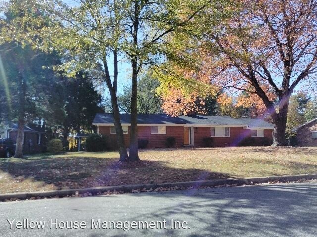 Primary Photo - 4 br, 3 bath House - 1456 Brookwood Drive