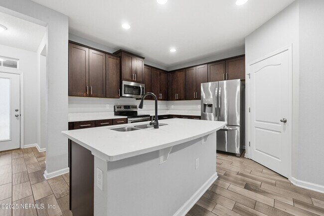 Building Photo - 292 Servia Dr