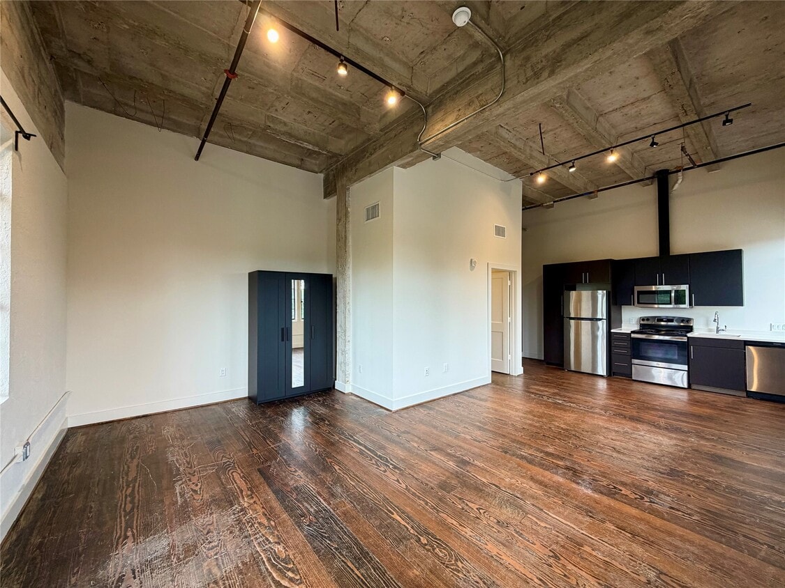 Building Photo - 4411 Dallas St