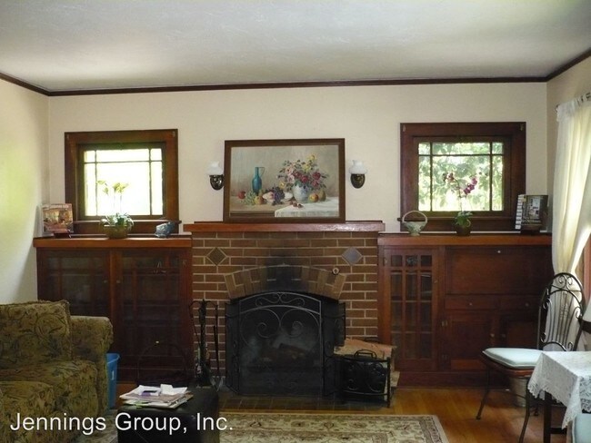 Building Photo - 1060 Jefferson St