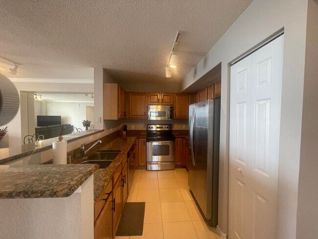Building Photo - 1801 N Flagler Dr