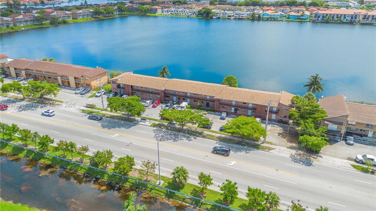 Foto del edificio - 2790 W 60th St