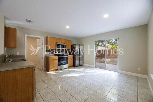 Building Photo - 2628 Terrace Dr