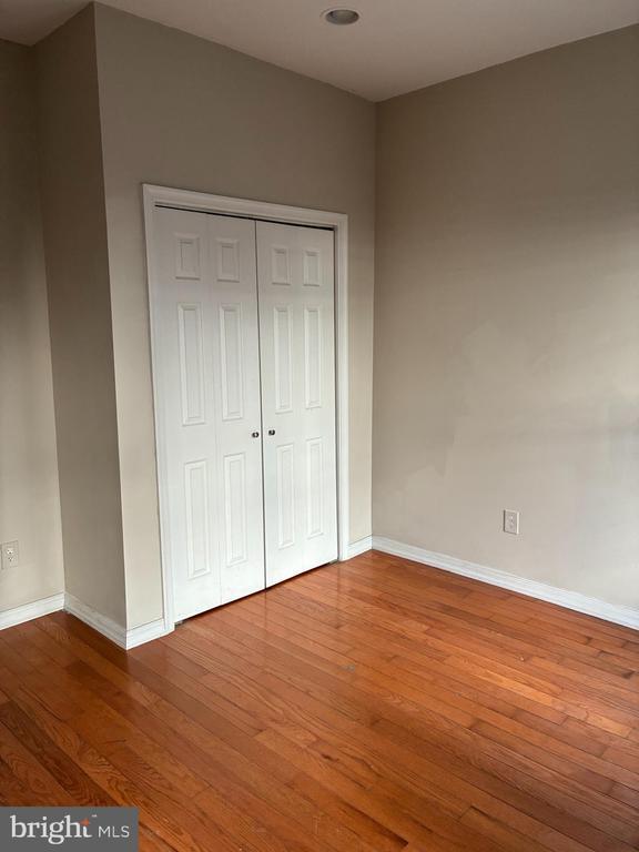 Building Photo - 411 McKean St