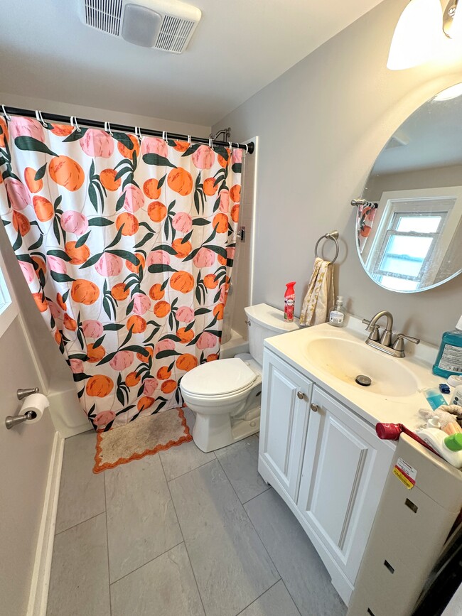 Building Photo - 38 Gregory St