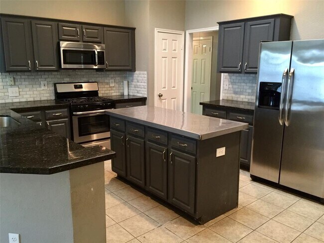 Building Photo - 2010 Mercoal Dr